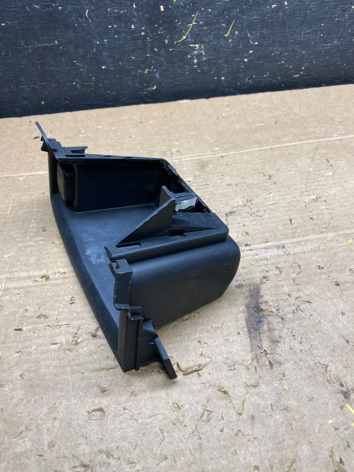 2007 to 2015 Mazda CX-9 Center Dashboard Pocket Box Power Outlet w9561 DG2
