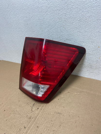 2007 2008 2009 2010 Jeep Grand Cherokee Right Passenger Tail Light AE6100 LK1