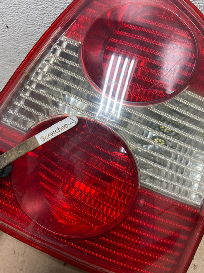 2001 to 2005 Volkswagen Right Passenger Side Tail Light AG41073