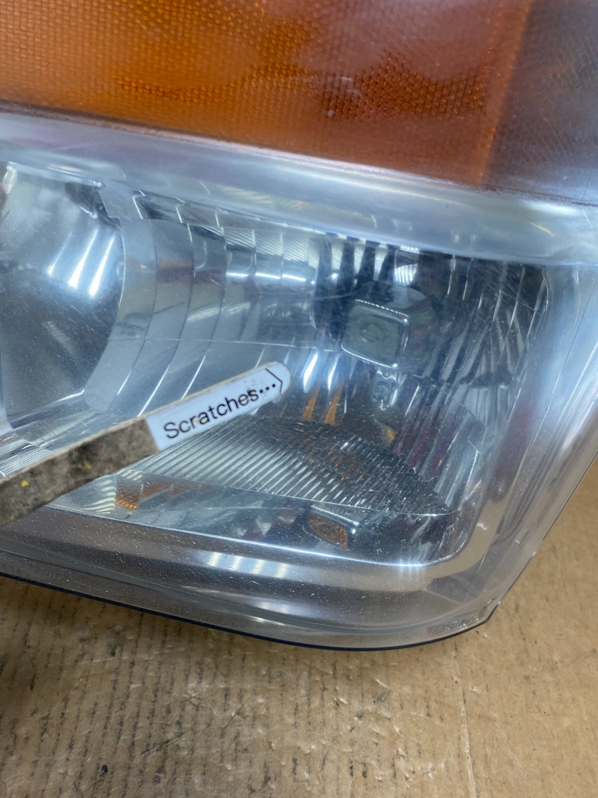 2008 to 2010 Ford F250 Super Duty Left Driver LH Side Headlight AD9329 DW3