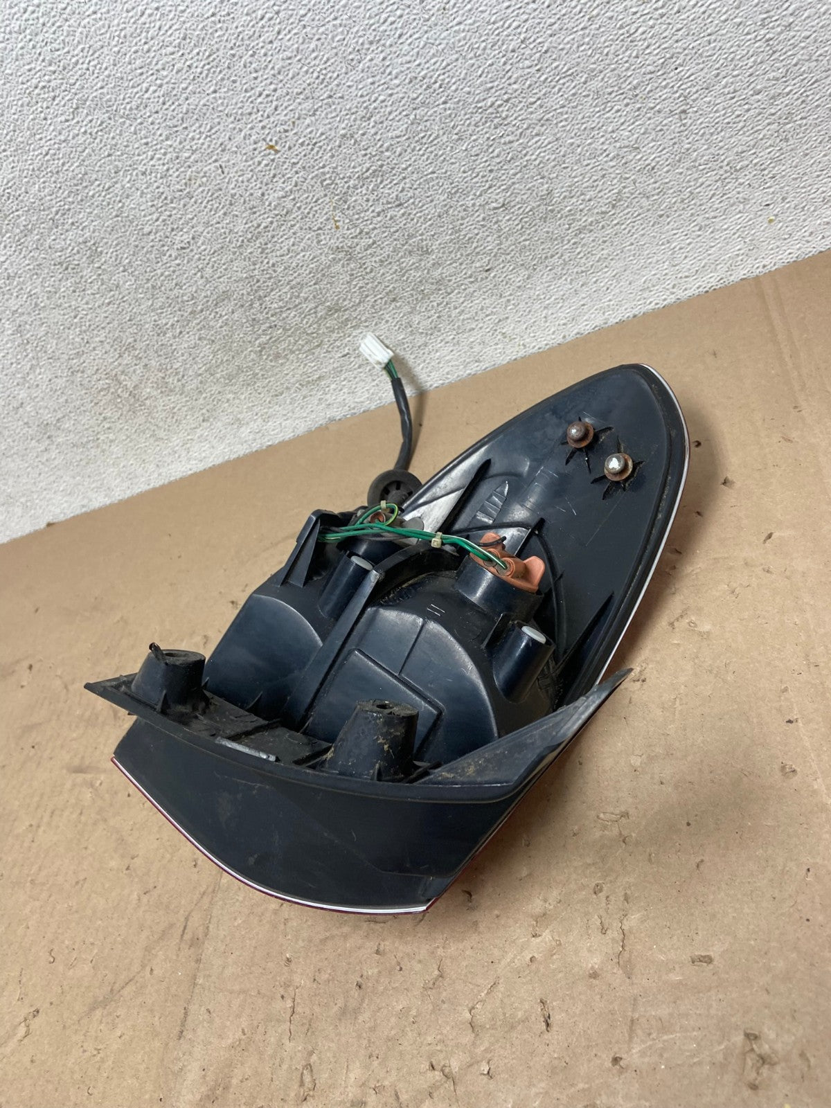 2008 to 2014 Subaru Tribeca Right Passenger RH Side Tail Light AG4949 LK7
