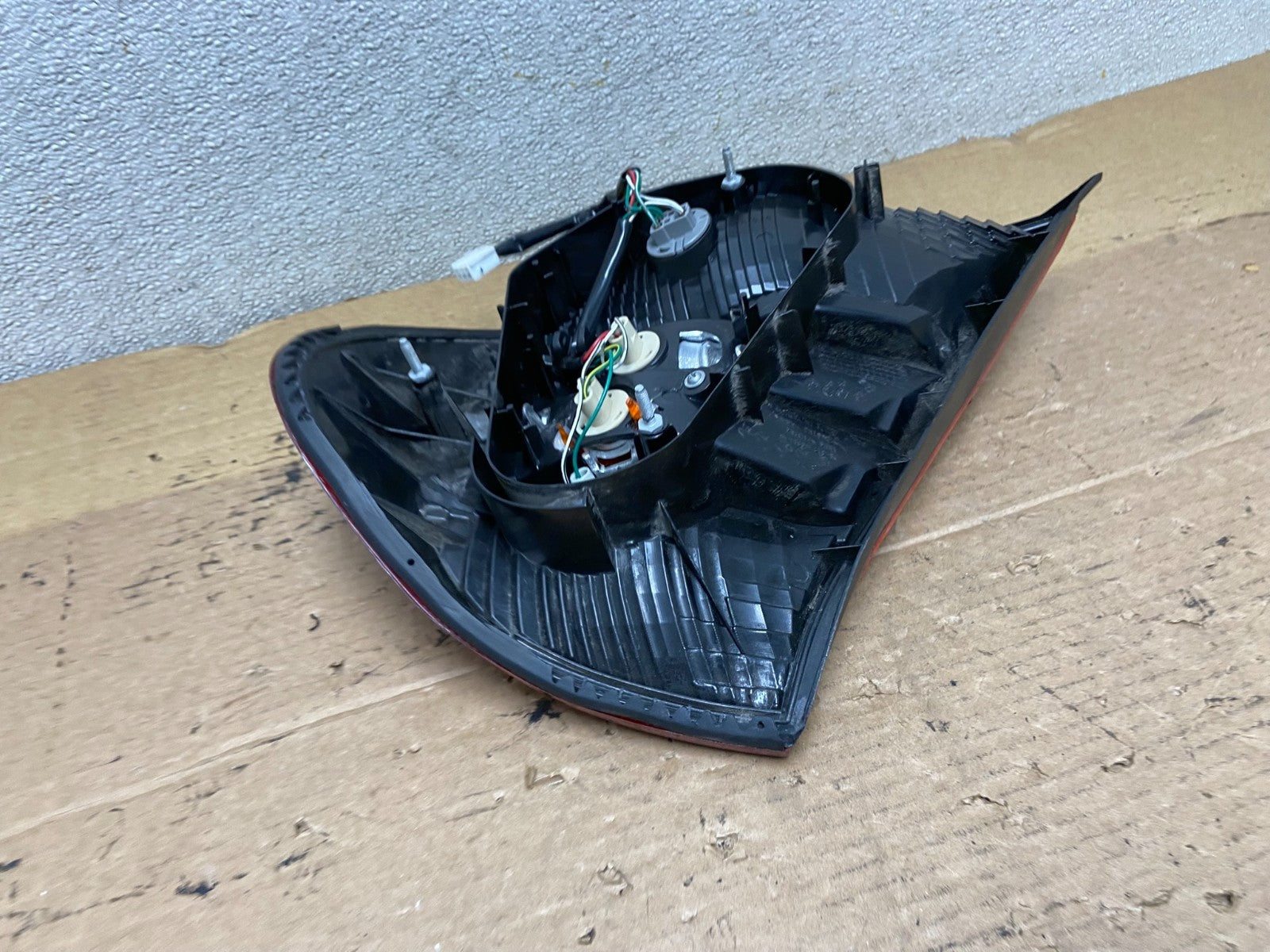 2002 2003 2004 Toyota Camry Left Driver LH Side Tail Light AB3371 LK4