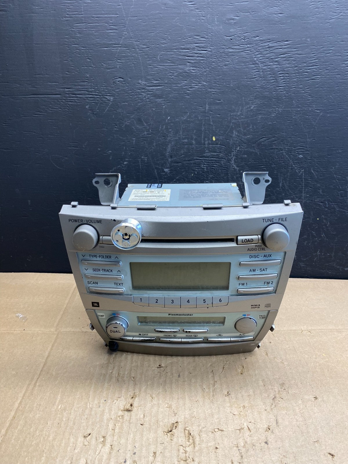 2007 to 2009 Toyota Camry Radio CD Player Climate Control Bezel AB9652 DG0