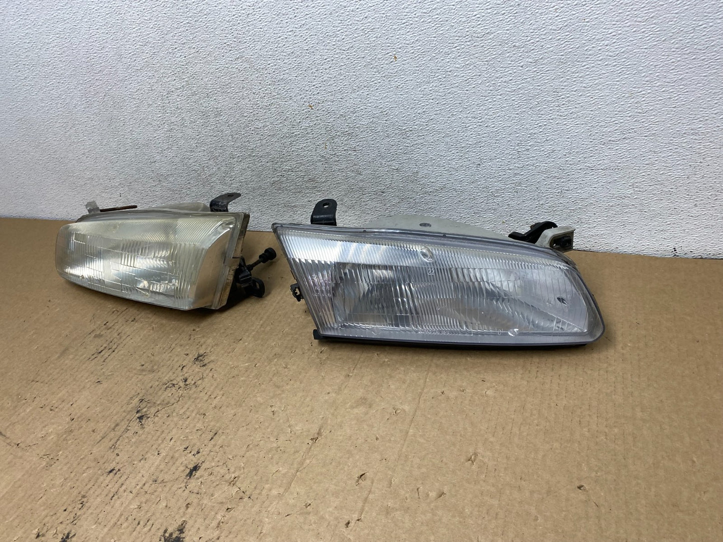 1997 1998 1999 Toyota Camry Left+Right Side Set Halogen Headlights AG2251 DW1