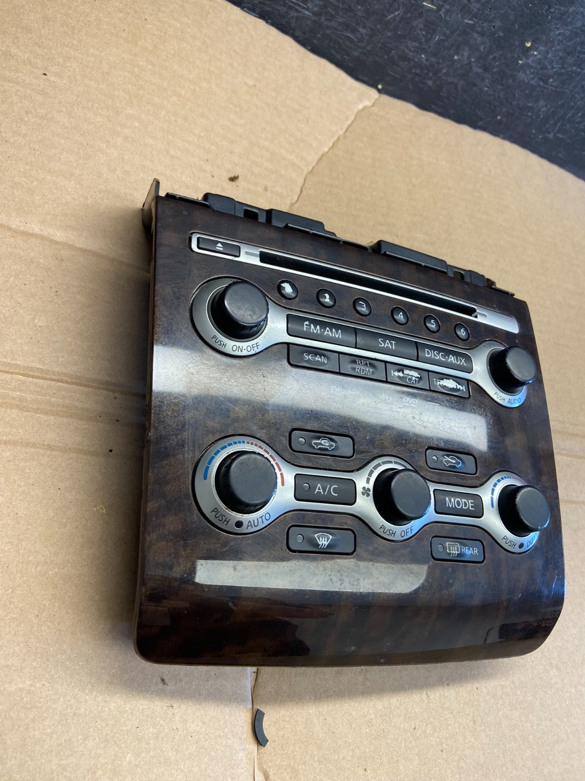 2010-2013 Nissan Maxima Center Console Climate Control Radio Bezel af1776 DG2