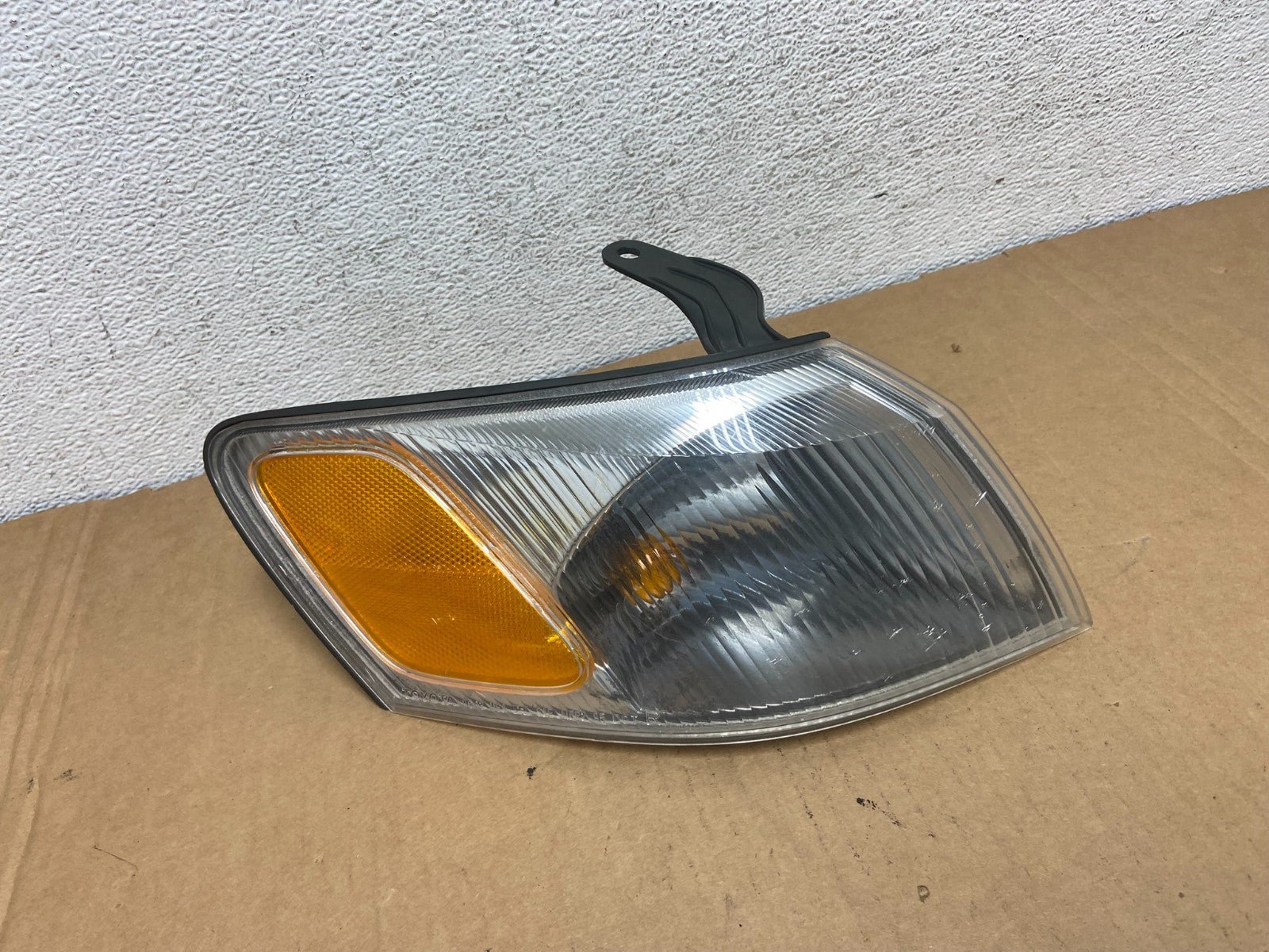 1997 1998 1999 Toyota Camry Right Passenger RH Turn Signal AD2596 DW0