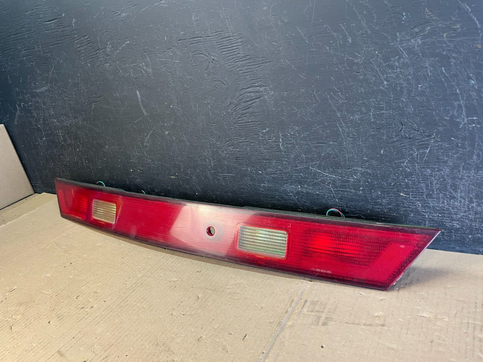 1998-2002 Honda Accord Coupe 2-Door Center Single Tail Light AD8484 DG2