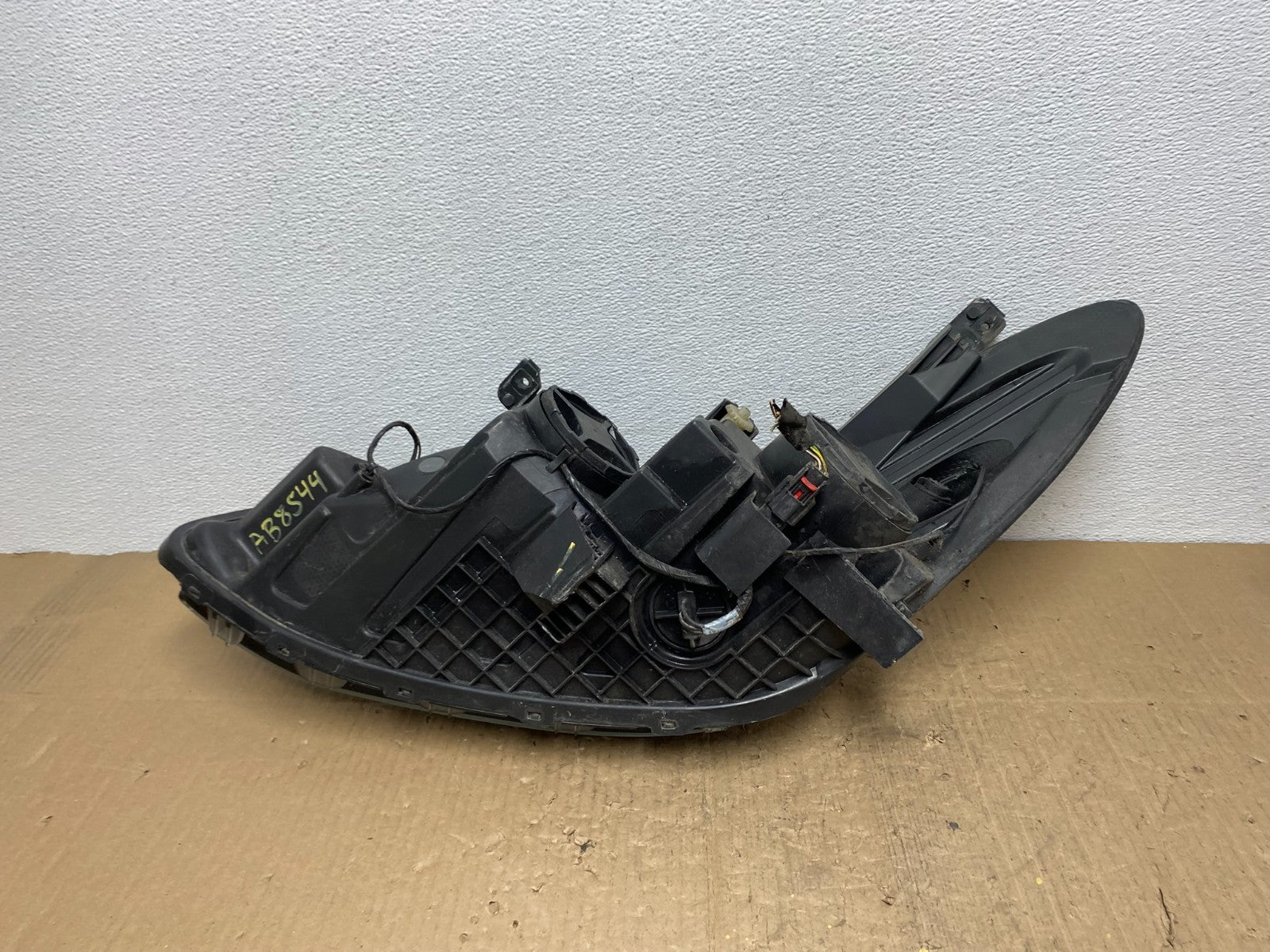 2016 to 2019 Chevrolet Cruze Right Passenger Halogen Headlight Oem AB8544 DW9