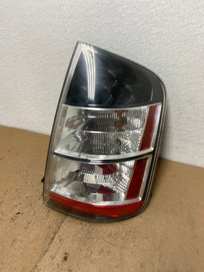 2004 - 2005 Toyota Prius Right Passenger Side Rh Tail Light AC7190 LK1
