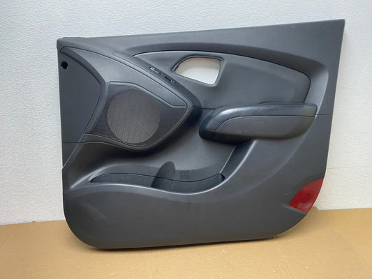2010 to 2015 Hyundai Tucson Front Right Passenger Side Door Trim Panel AD7682 DG0