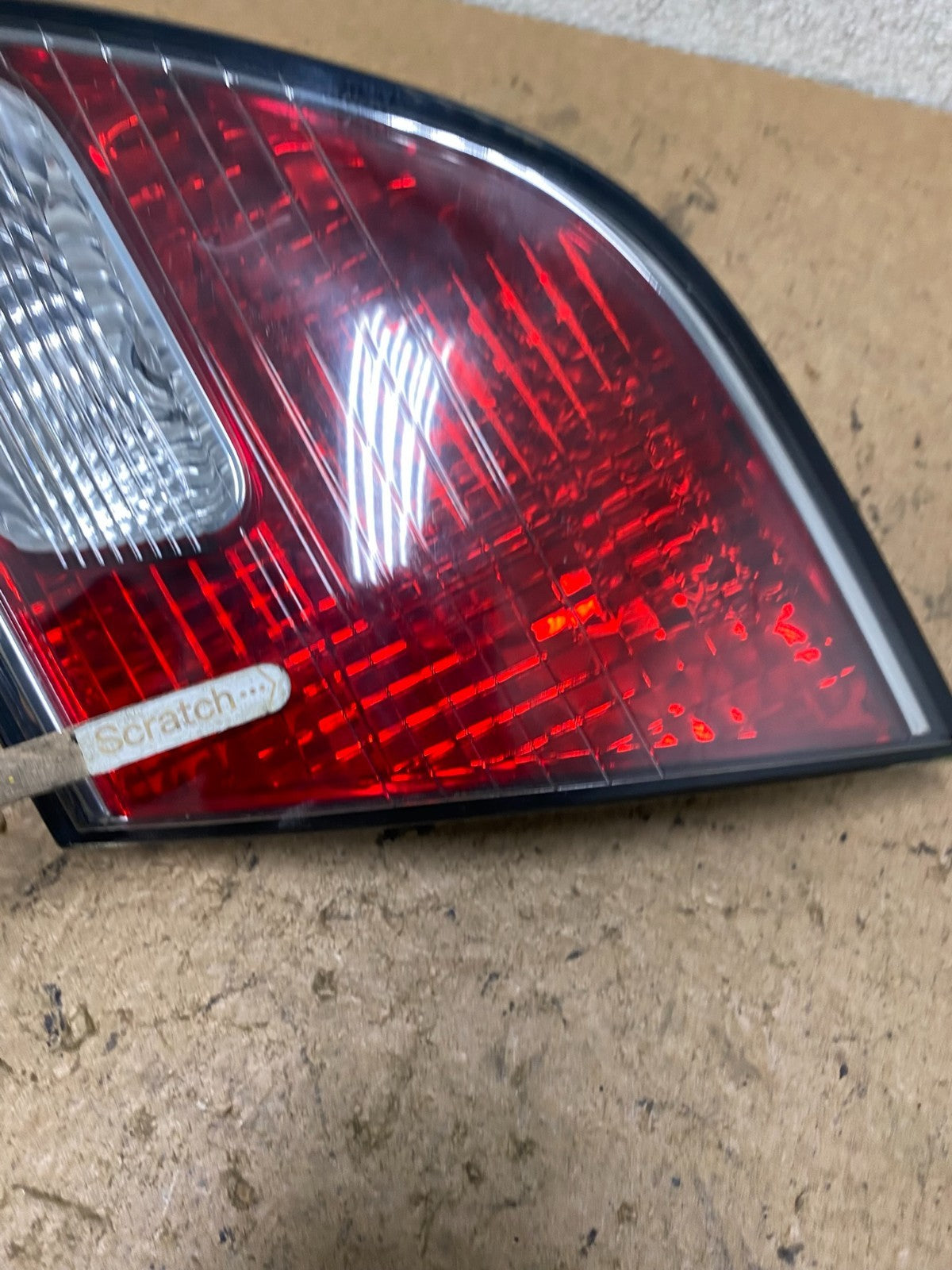 2002 2003 2004 Lexus Es300 Es330 Right Passenger Inner Tail Light Oem T0727 DW4