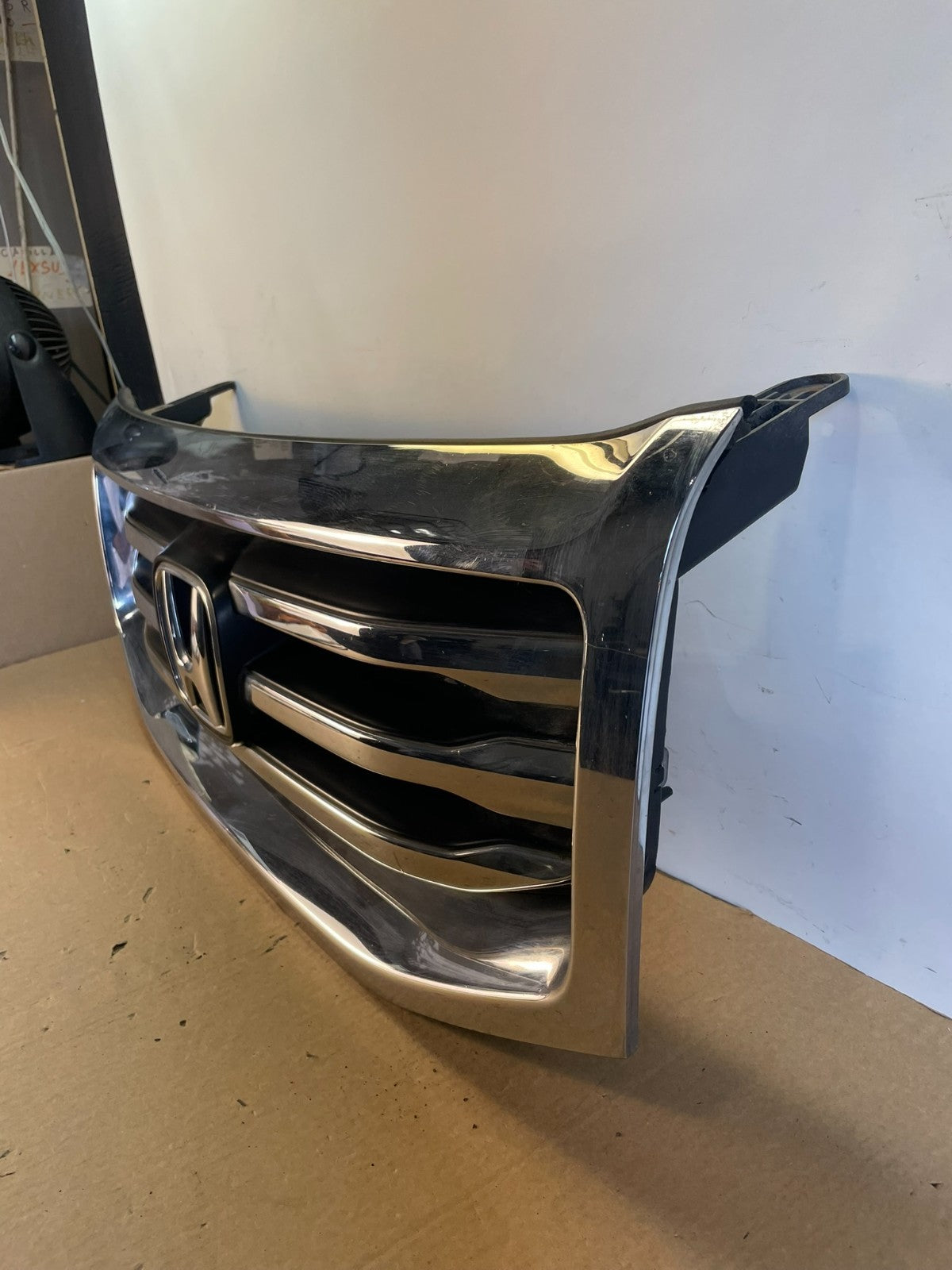 2012 to 2015 Honda Pilot Front Upper Grill Grille AH0375 DG1