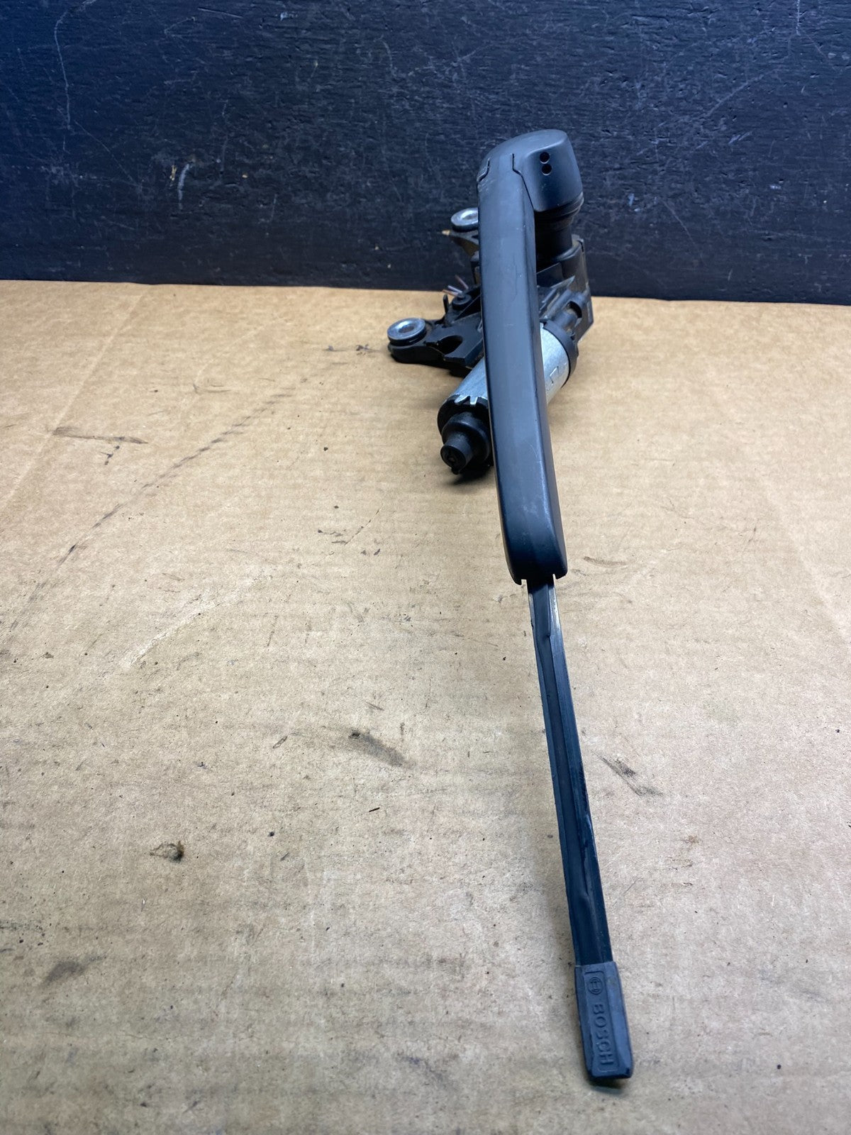 2007 to 2015 Audi Q7 Rear Windshield Washer Wiper Motor AD7524 DG2