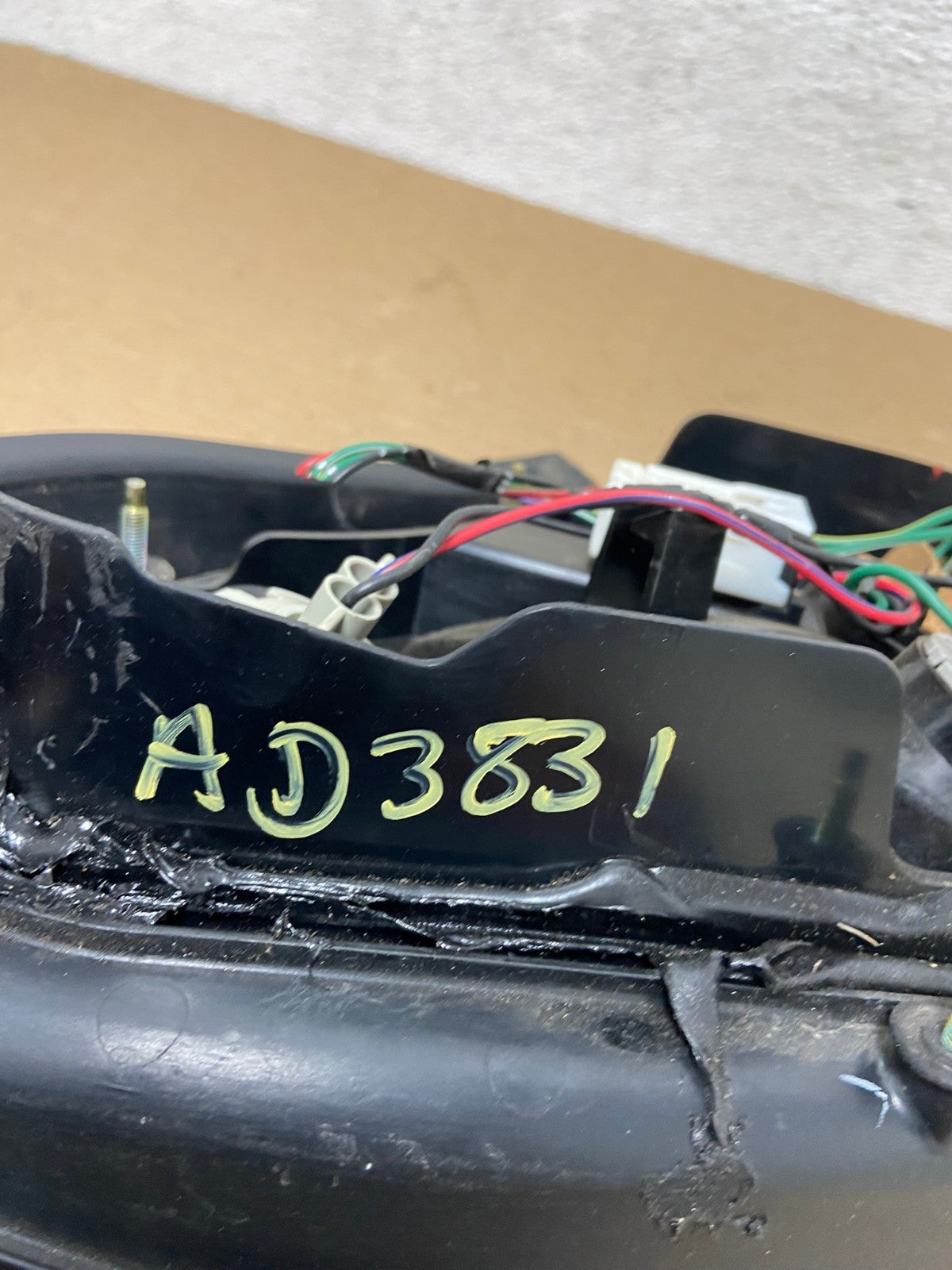 2000 to 2001 Nissan Maxima Left Driver Lh Side Tail Light AD3831 LK6