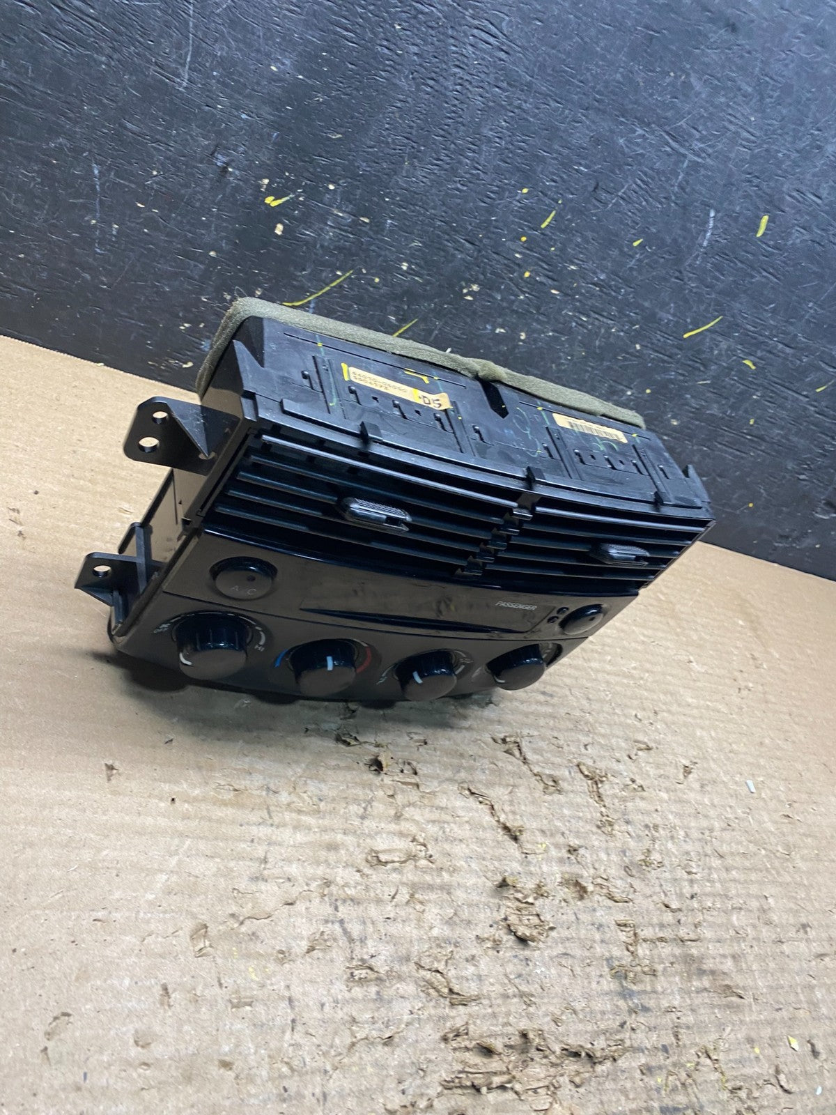 2004-2005 Toyota Sienna A/C Climate Heater Temperature Control Air Vent S9094 DG1
