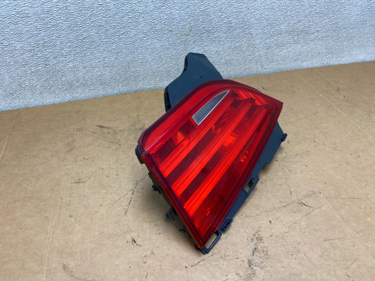 2010-2013 BMW F07 5 Gran Turismo GT Right Passenger Rh Inner Tail Light X5101 DW2