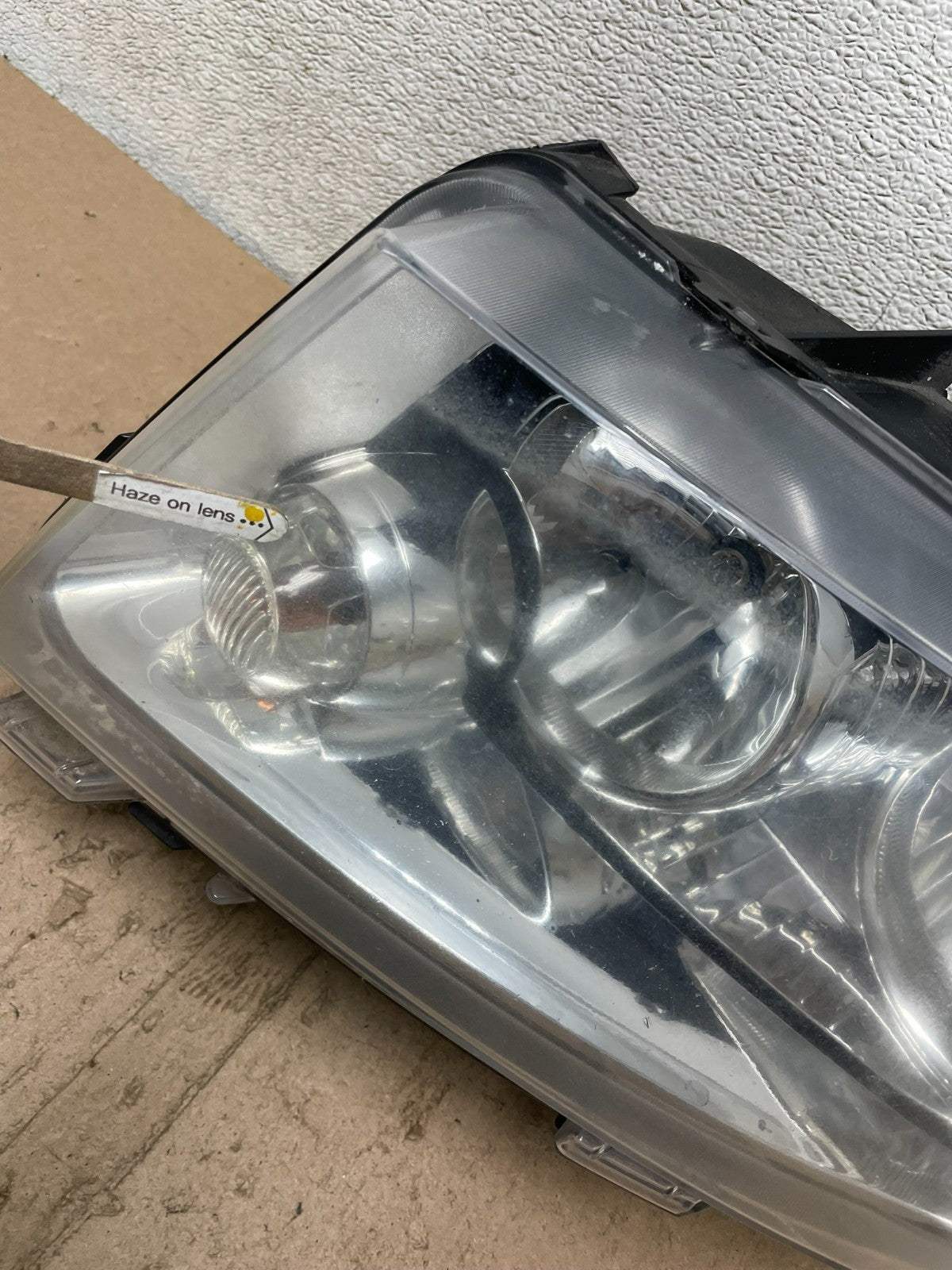 2011 to 2013 Jeep Grand Cherokee Halogen Left Driver Lh Headlight AD2472 DW6