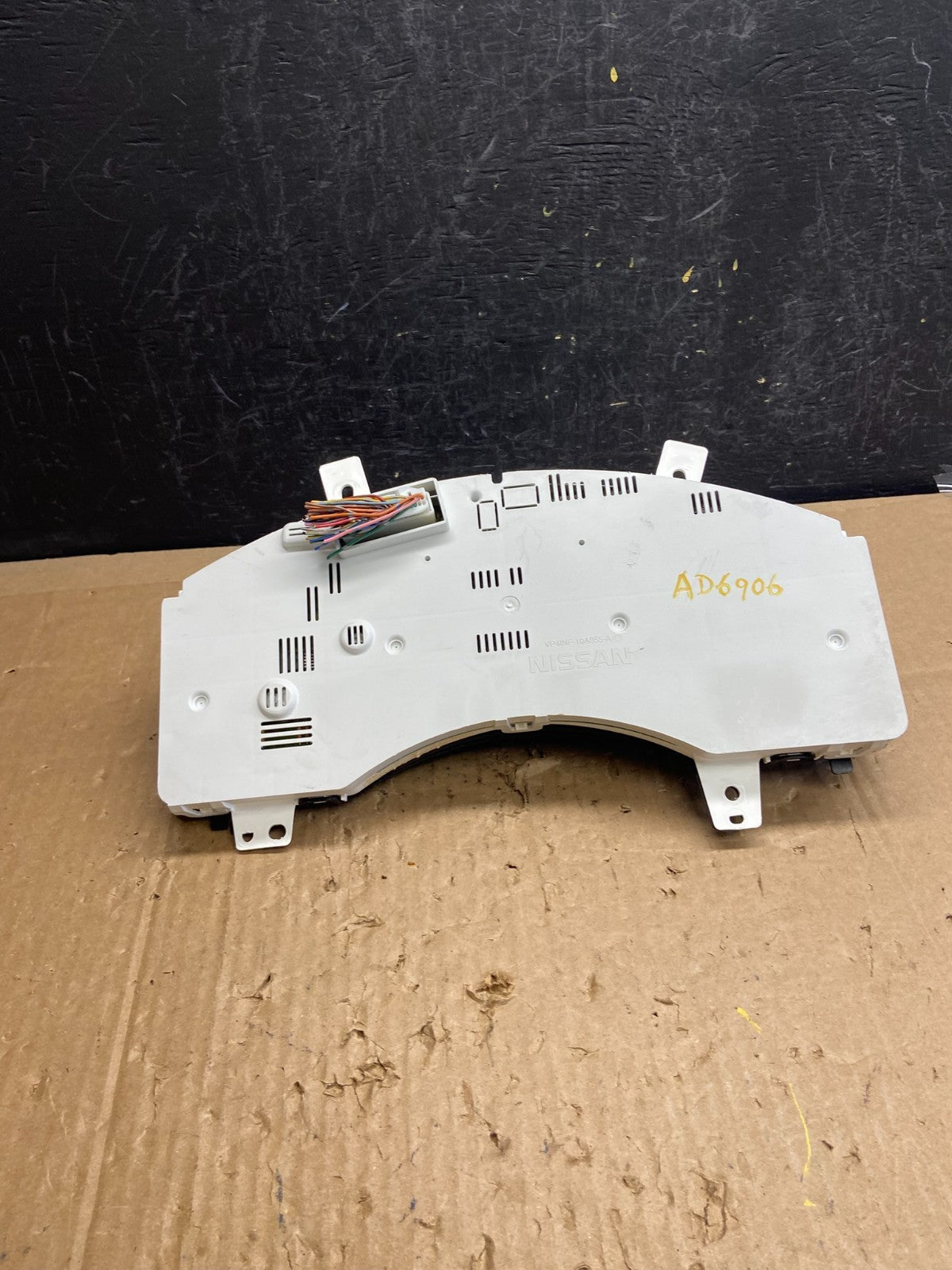2004 to 2007 Infiniti QX56 Gauge Speedometer Cluster AD6906 DG4