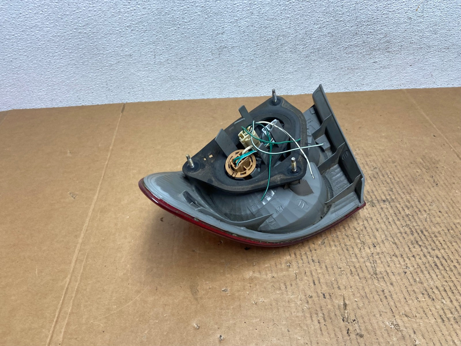 2003 to 2005 Toyota Corolla Left Driver Lh Side Tail Light AE0327 LK5