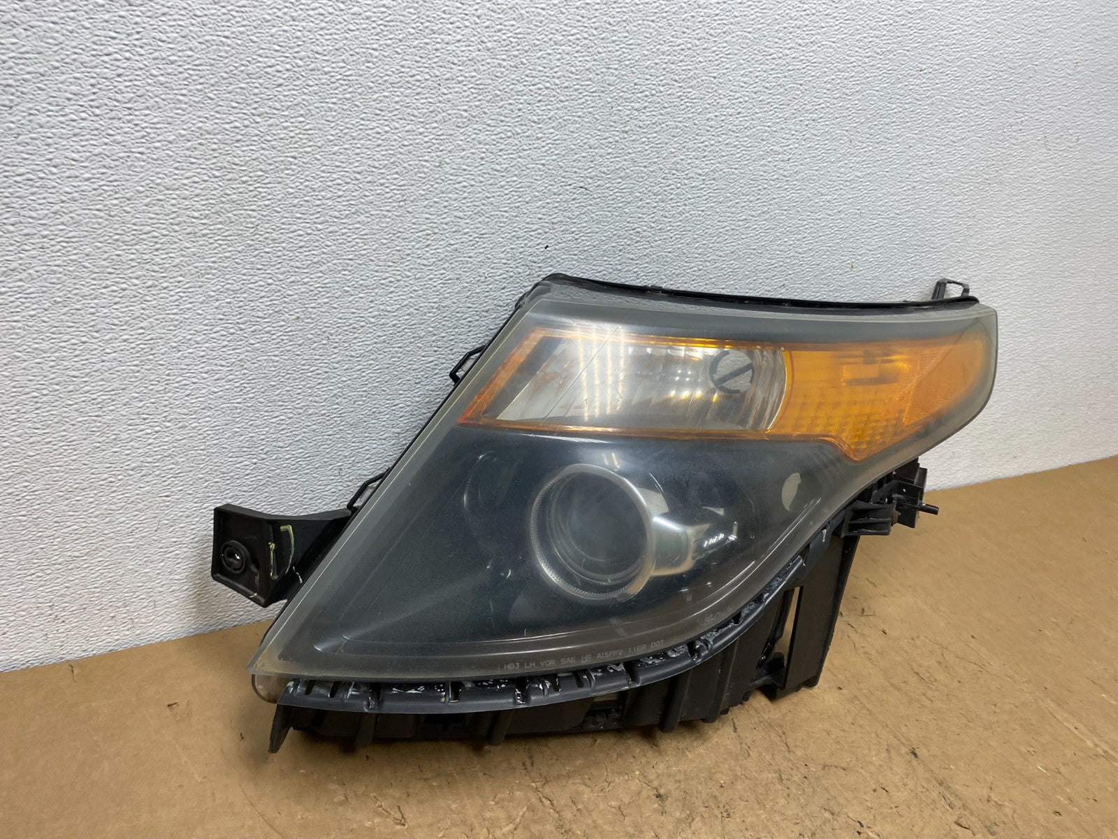 2011 to 2015 Ford Explorer Police Left Driver LH Halogen Headlight AD0552 DW2