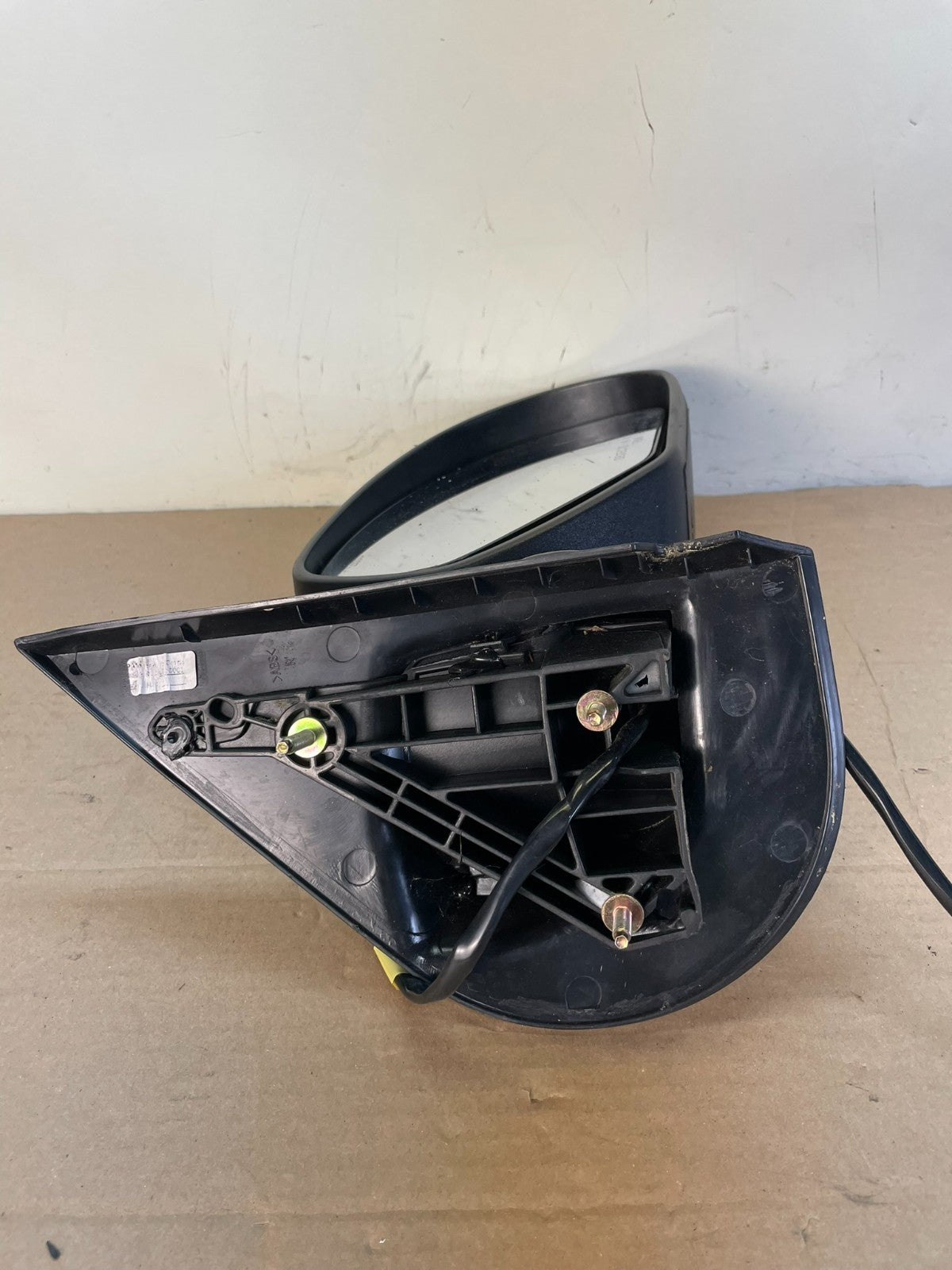 2007-2013 Chevrolet Tahoe Silverado Suburban Right Passenger Mirror ag9947 DG4