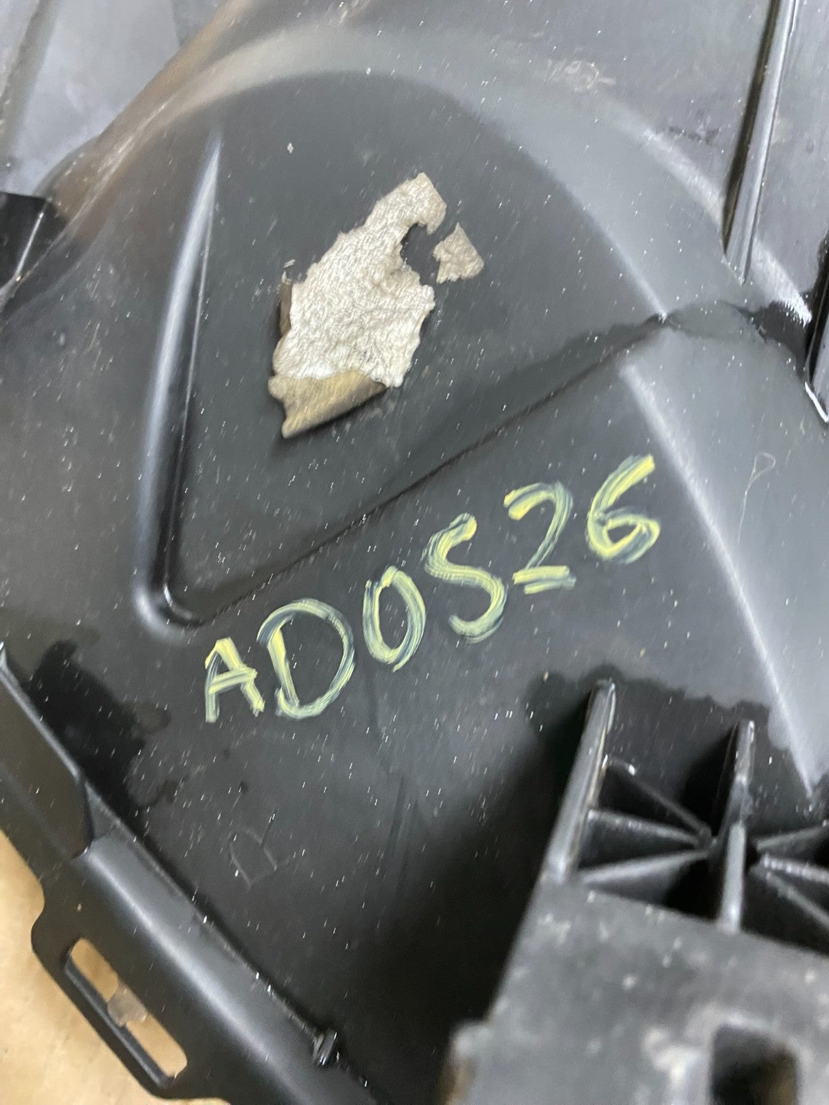 2008 to 2009 Mercury Sable Right Passenger Side Halogen Headlight AD0526 DG11