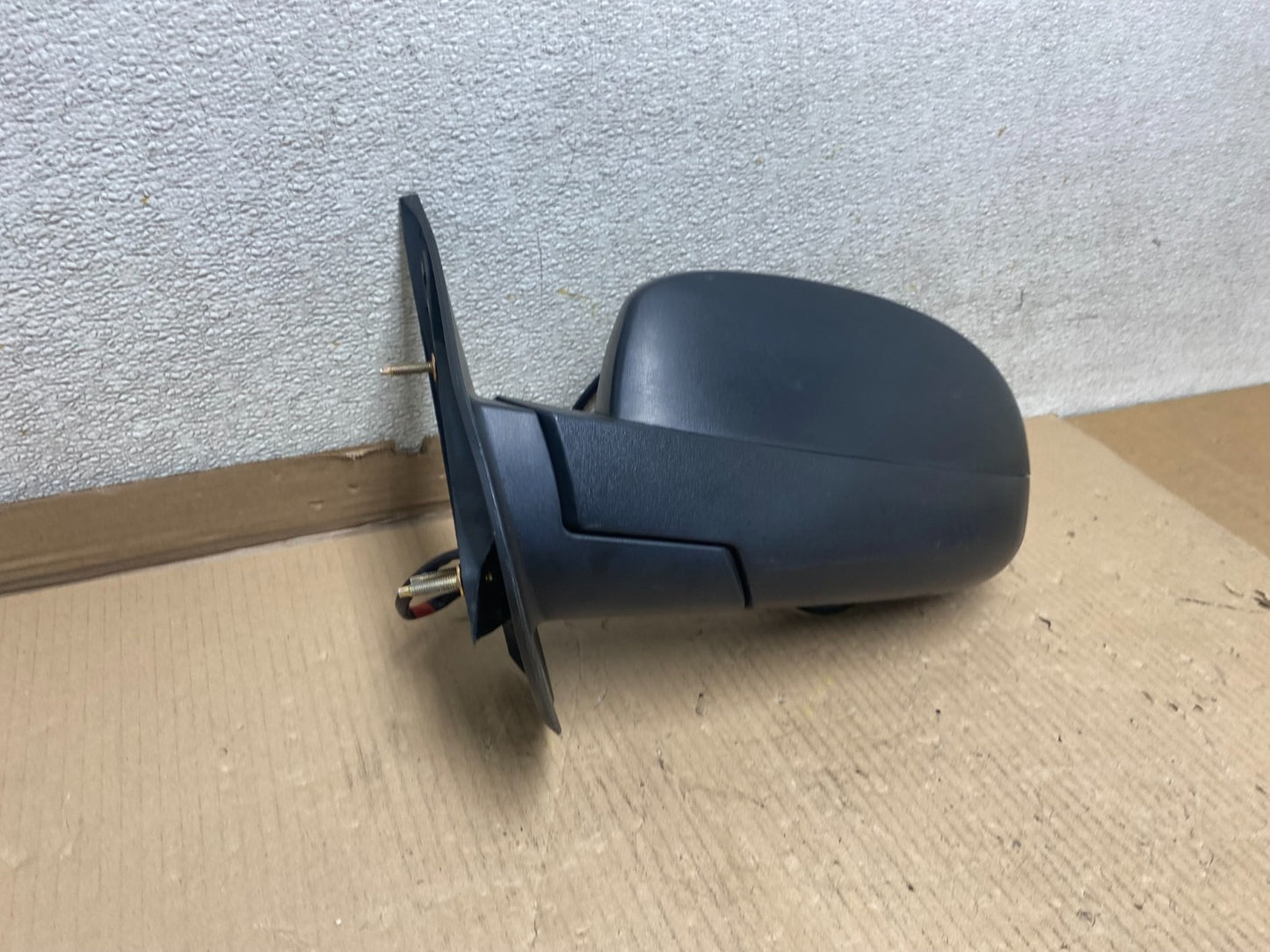 2007 to 2013 Chevrolet Tahoe Silverado Suburban Left Driver Mirror OEM U2656 DG2