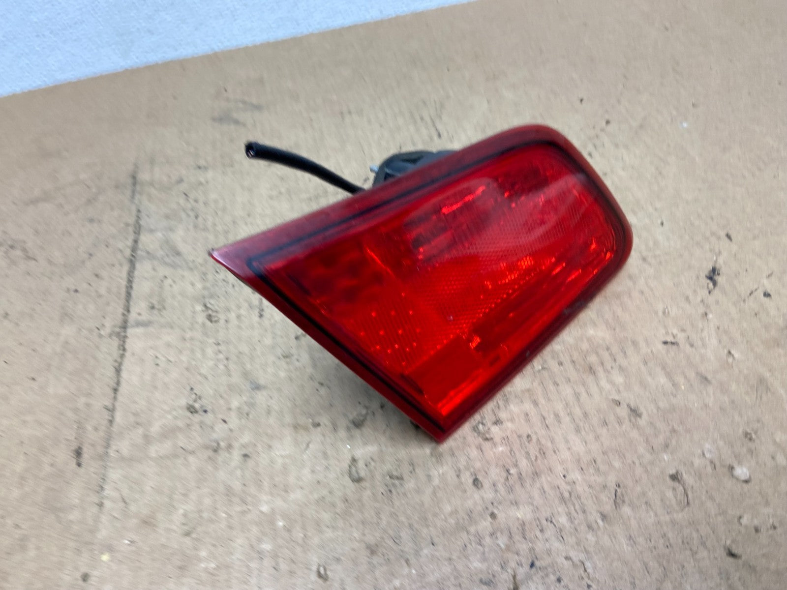 2010-2014 Subaru Legacy Left Driver LH Side Tail Light Inner OEM AC3392 DW2