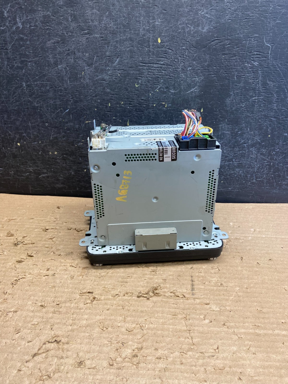 2009 to 2012 Volkswagen CC Radio CD Player Screen AM/FM AG8713 DG8