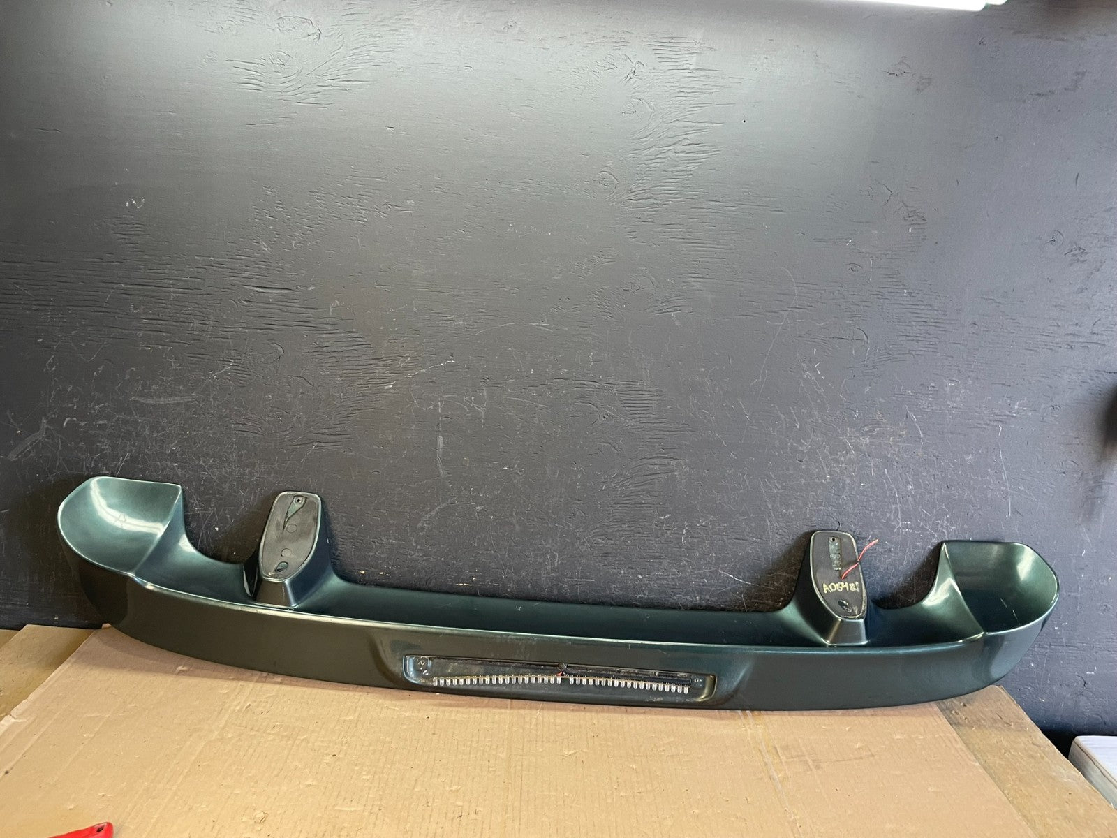 2001 to 2007 Toyota Sequoia 3RD Brake Light Spoiler Wing AD64816