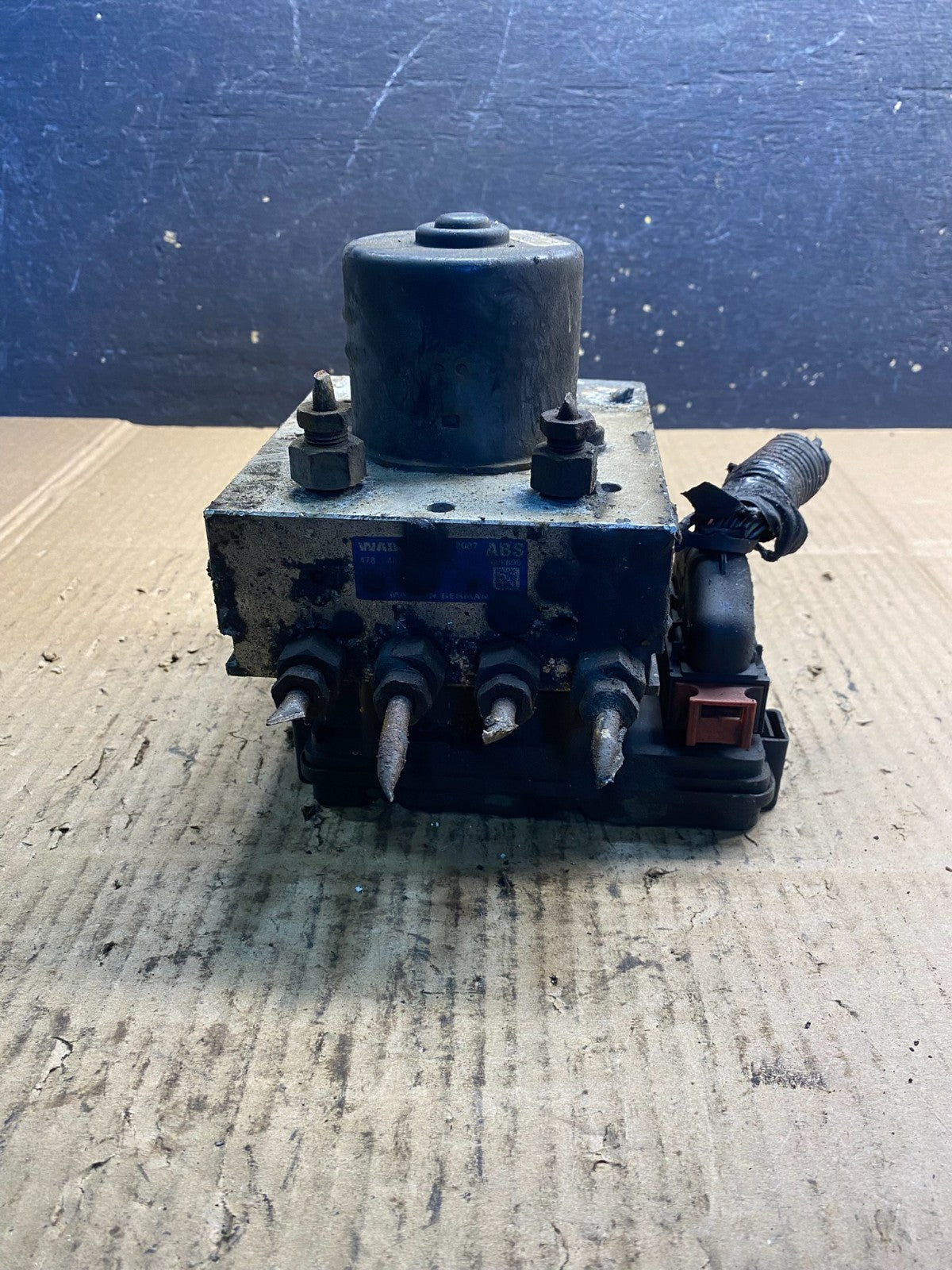 Wabco ABS Pump Hydraulic W/ Module P/N 4460470002 AB2803 DG3