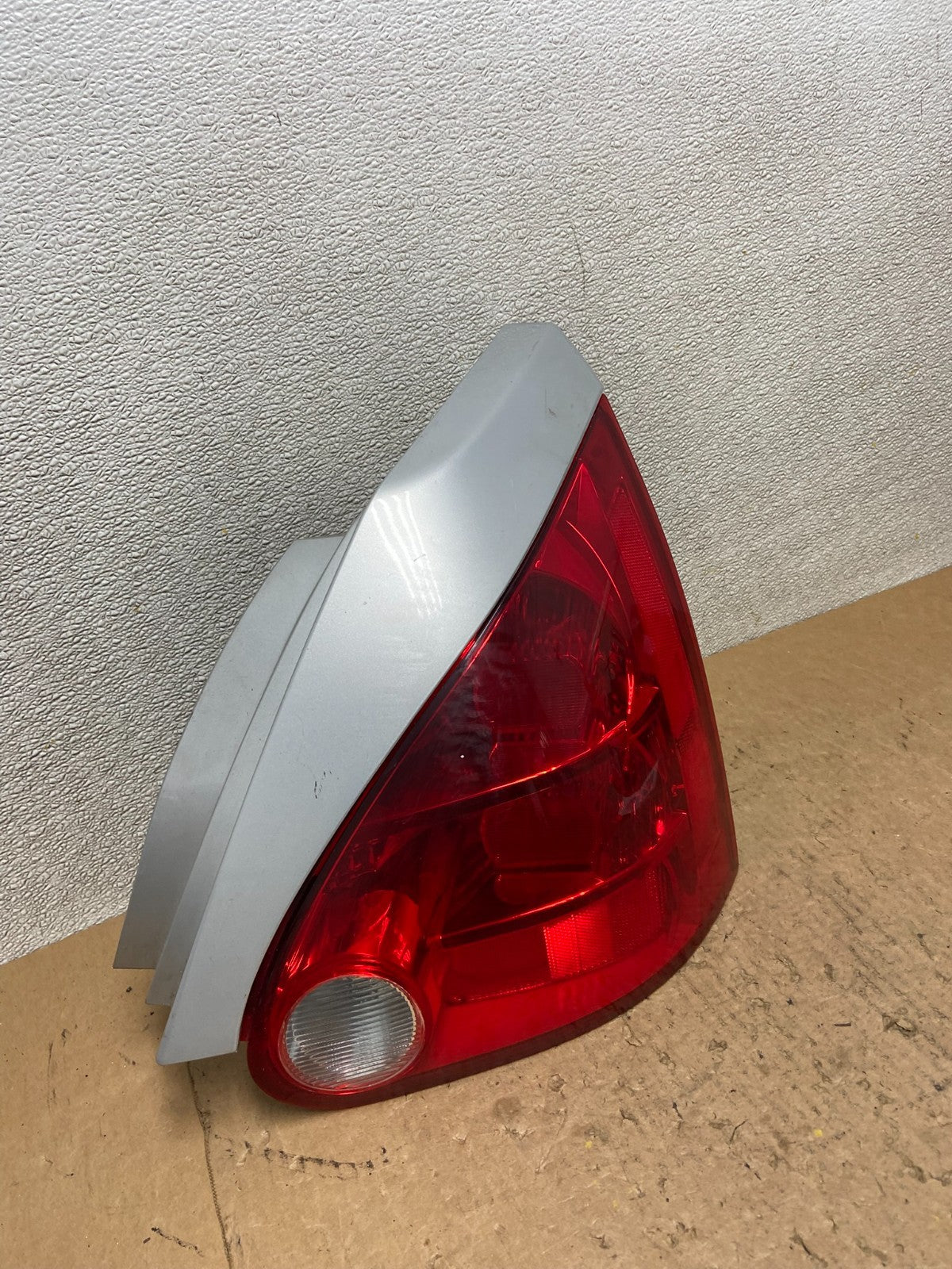 2004 2005 2006 2007 2008 Nissan Maxima Right Passenger Tail Light Oem Z9358 DW2