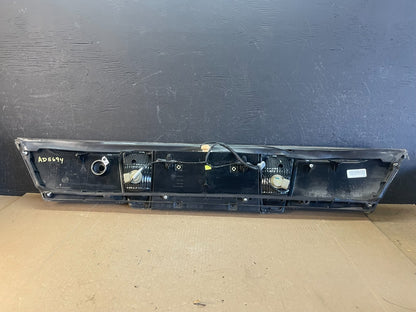 2006 to 2011 Mercury Grand Marquis Trunk Lid Center Tail Light AD5695 DG4