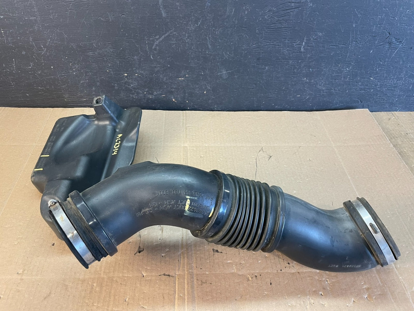 2001-2004 Chevy Silverado GMC Sierra Duramax Diesel Intake Resonator ac2314 DG4
