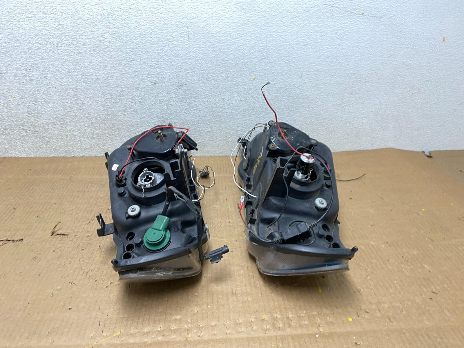 1999 to 2003 Bmw X5 E53 Headlight LEft+Right Set Side Xenon Hid H069513