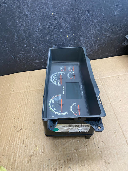 2012-2018 Volvo VNL Instrument Gauge Cluster 21580323-p02 AC95401