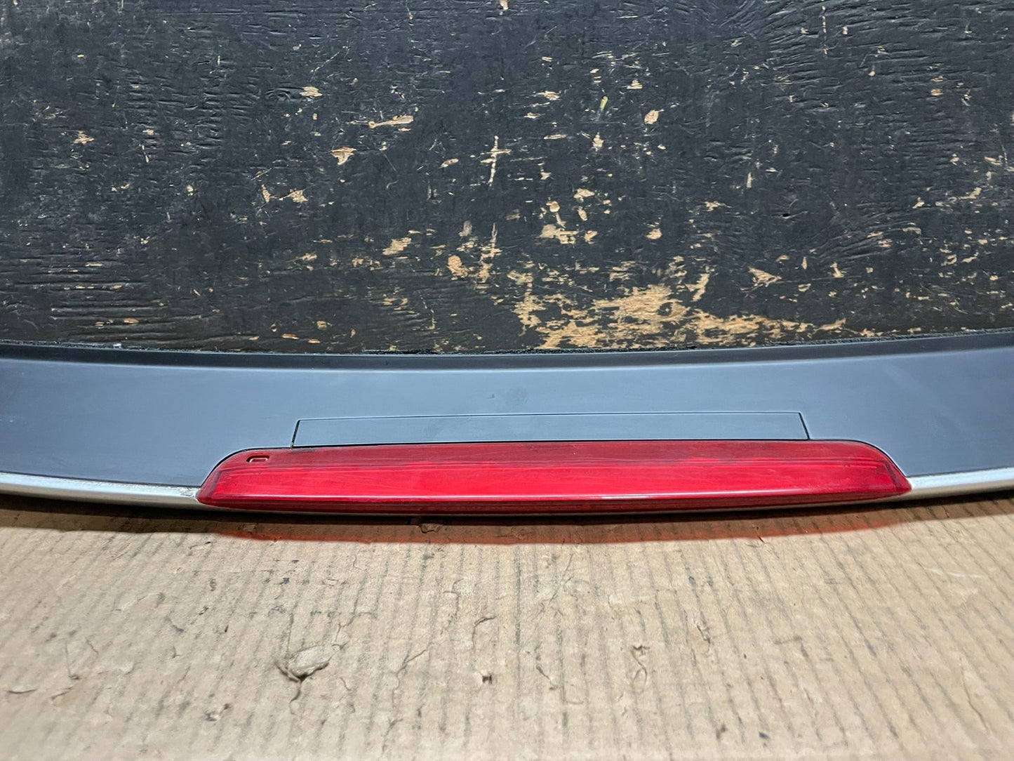2012 to 2015 Hyundai Accent Trunk Lid Hatch 3rd Brake Light Spoiler y2057 DG5