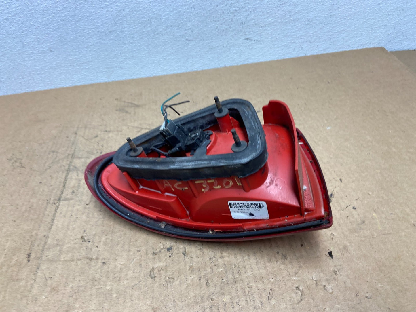 2003 2004 2005 Chevrolet Cavalier Right Passenger RH Tail Light OEM AC3201 DW4
