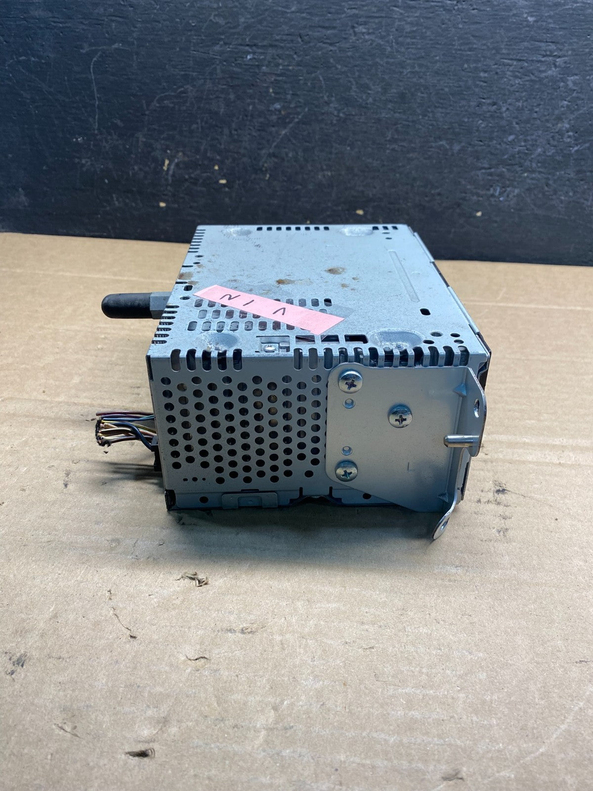2013 to 2014 Ford Explorer Audio Equipment Radio Receiver AM FM CD AE8160 DG2