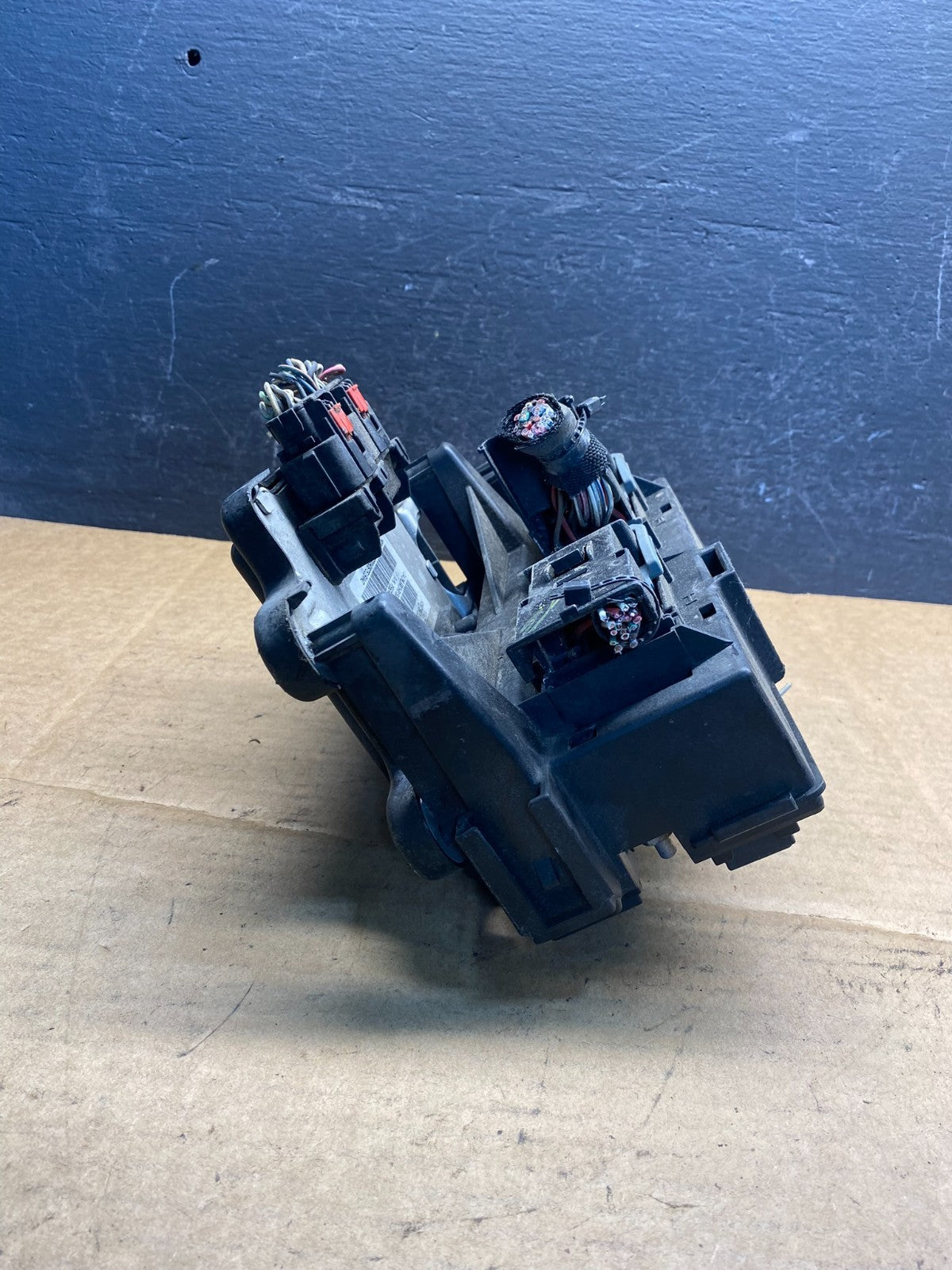 2005 Jeep Grand Cherokee BMC Body Module Power Fuse Box Relay AD7309 DG2