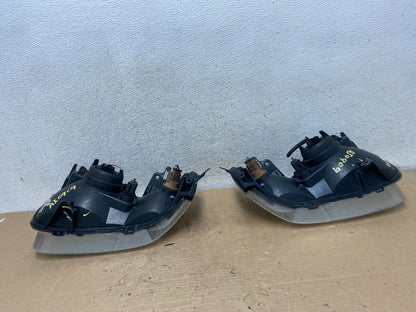 2001 - 2004 Ford Escape Headlights Left+Right Halogen AI0909 DW10