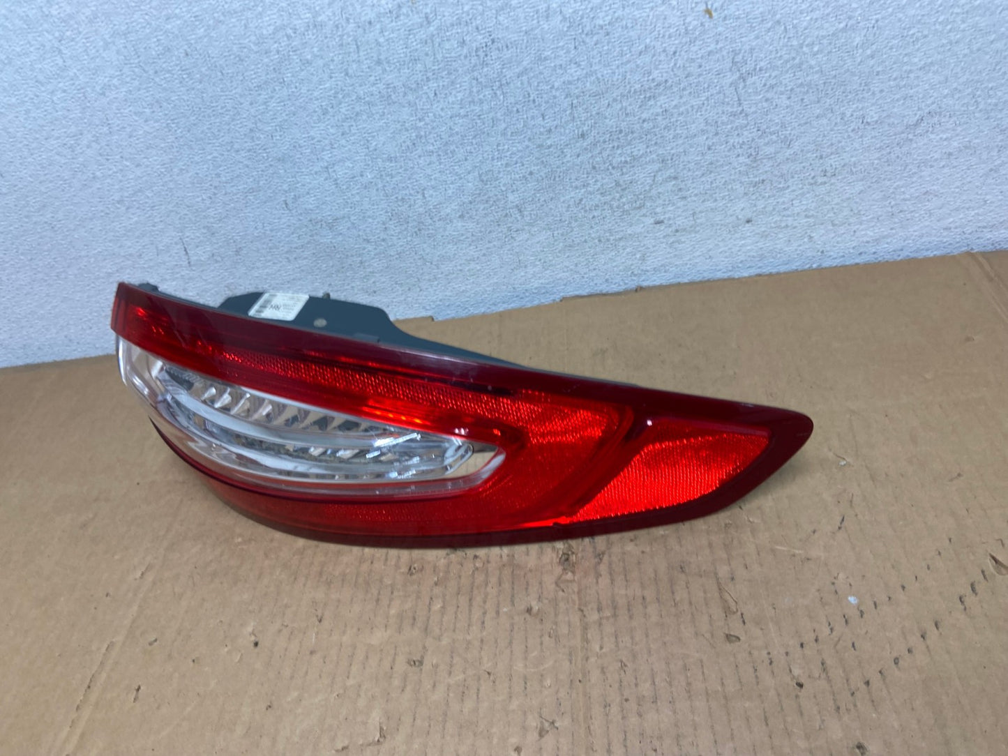 2013 to 2016 Ford Fusion Right Passenger RH Side Tail Light AD0912 LK1