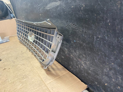2004 to 2007 Ford Freestar Front Grill Grille 3F23-17K945 OEM  r7891 DG5