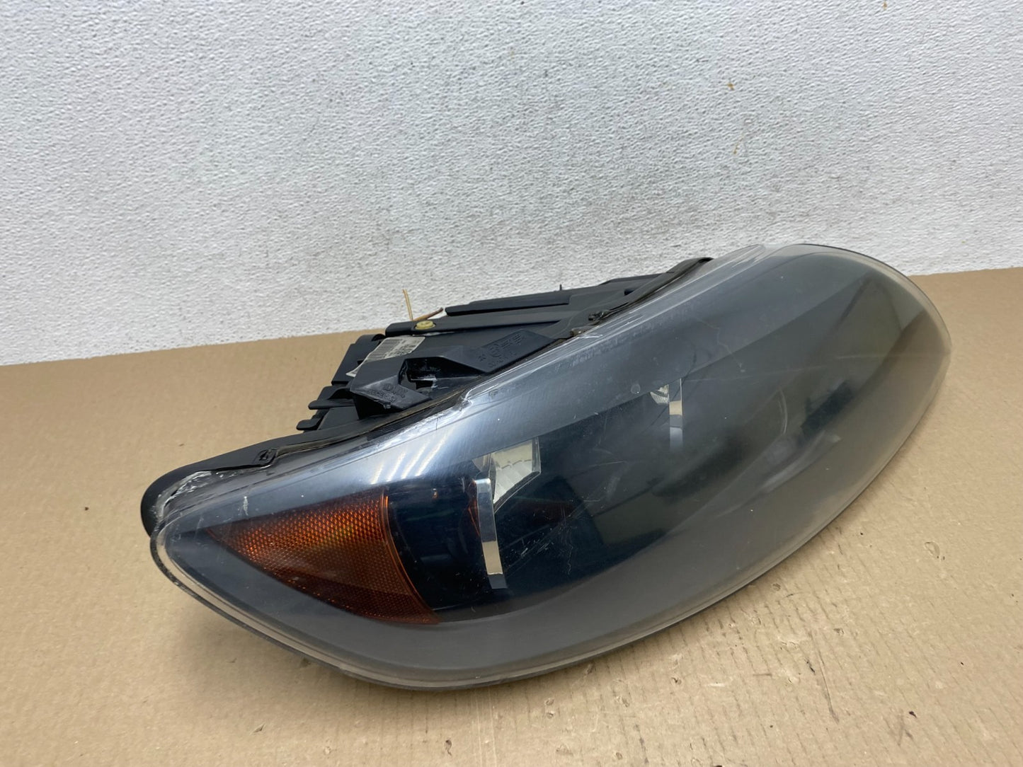 2007- 2009 Audi Q7 Right Passenger RH Side Black Halogen Headlight AE7019 DW2