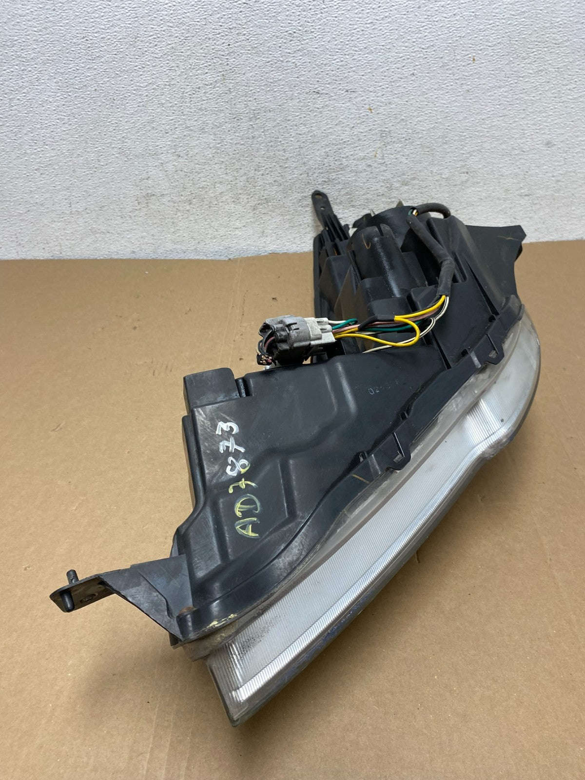 2010-2012 Subaru Legacy Outback Right Passenger Headlight AD7873 DW10