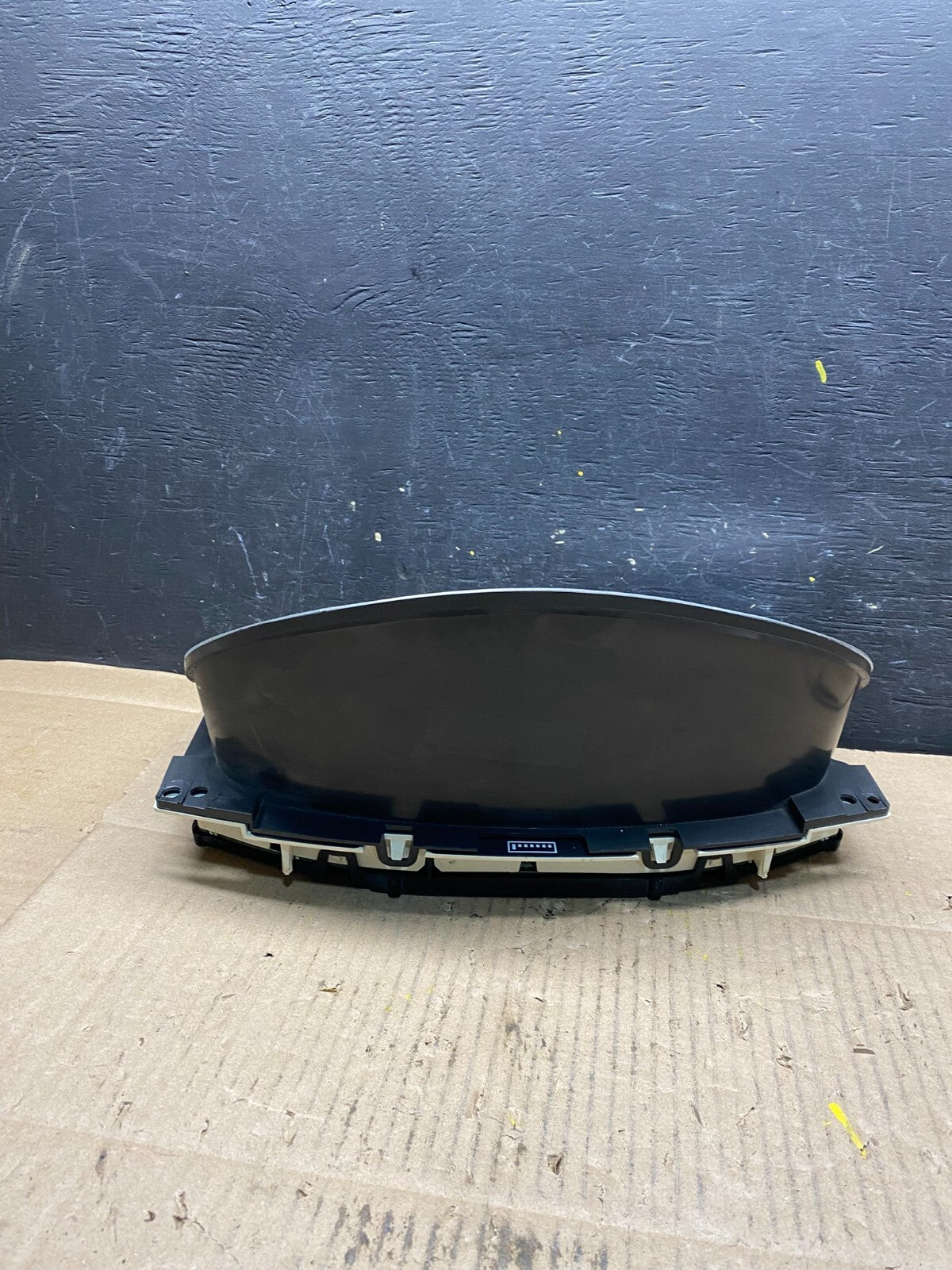 2004 to 2007 Chevrolet Express Speedometer Cluster Gauge L6768 DG13