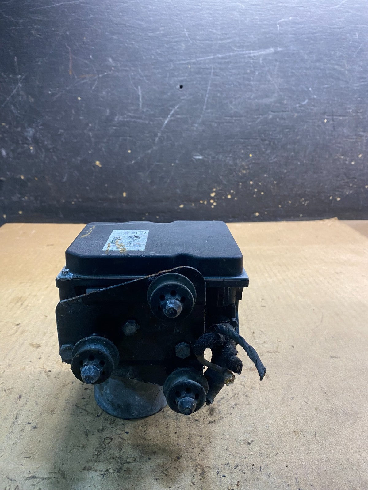 2010 to 2012 Audi A4 ABS Anti-Lock Brake Pump 8K061451 OEM Z2405 DG4