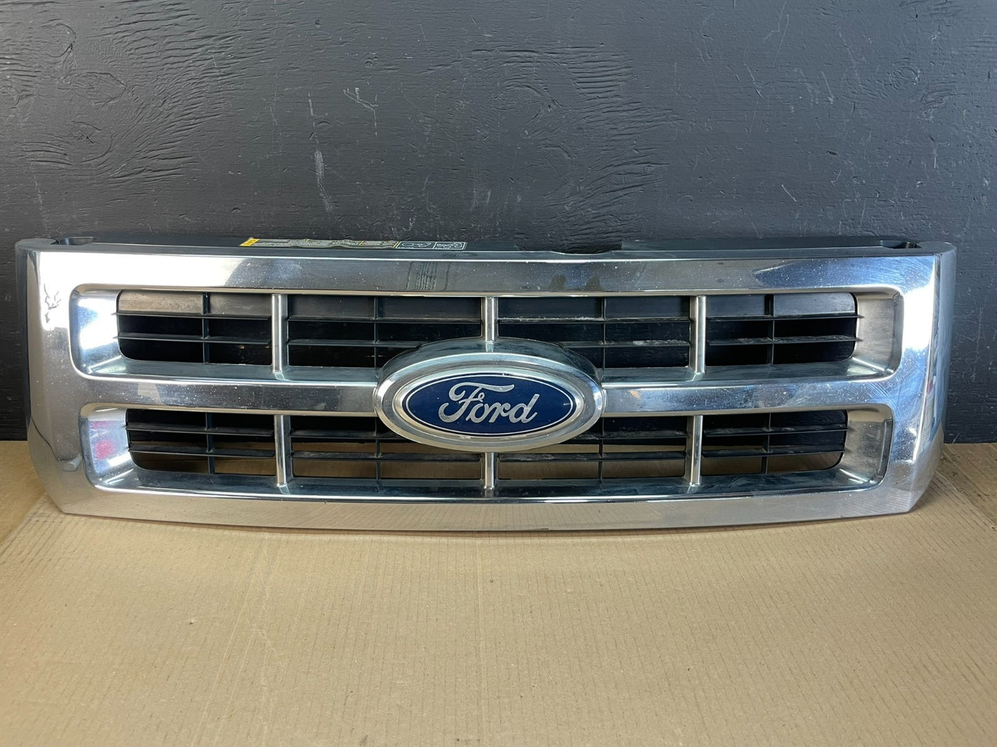 2008 to 2012 Ford Escape Front Upper Grill Grille Oem AC2257 DG0