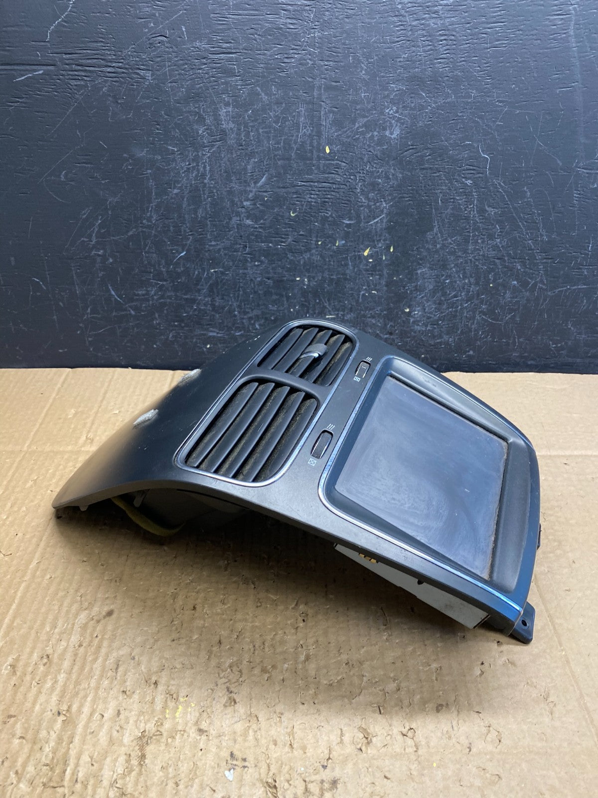 2011 to 2019 Dodge Journey 8.4 Radio Display Screen Air Vents AD1924 DG1