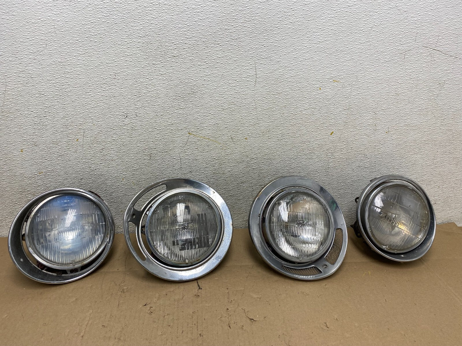 1975 to 1979 Jaguar XJ12 Right+Left Side Headlights J87470
